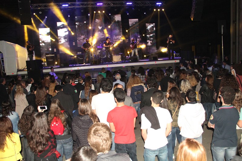 Avo Demirdjian in Concert